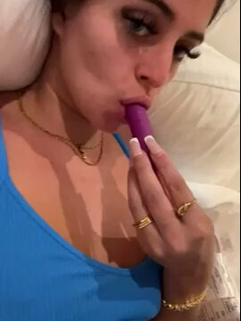 Camilla Araujo Vibrating Tease on bed – Onlyfans video Hot